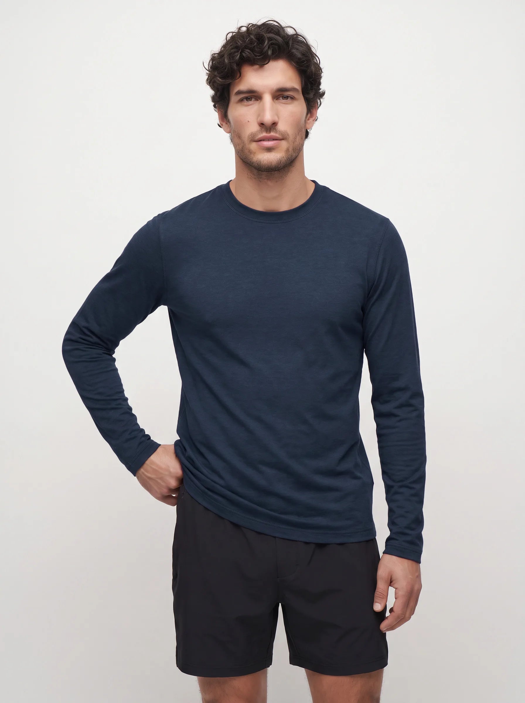 T-shirt de sport à manches longues col rond FlowBlend™