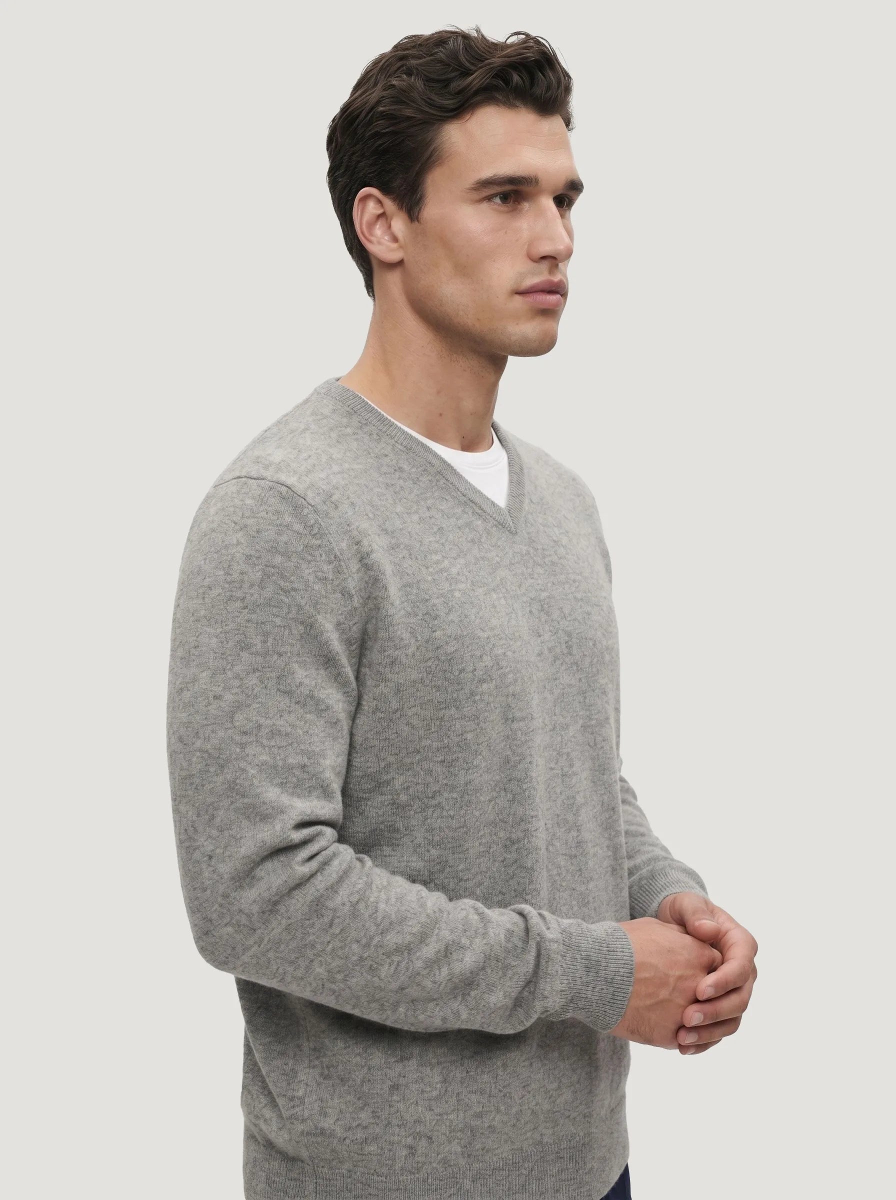 Jersey de cuello de pico de cachemira mongola