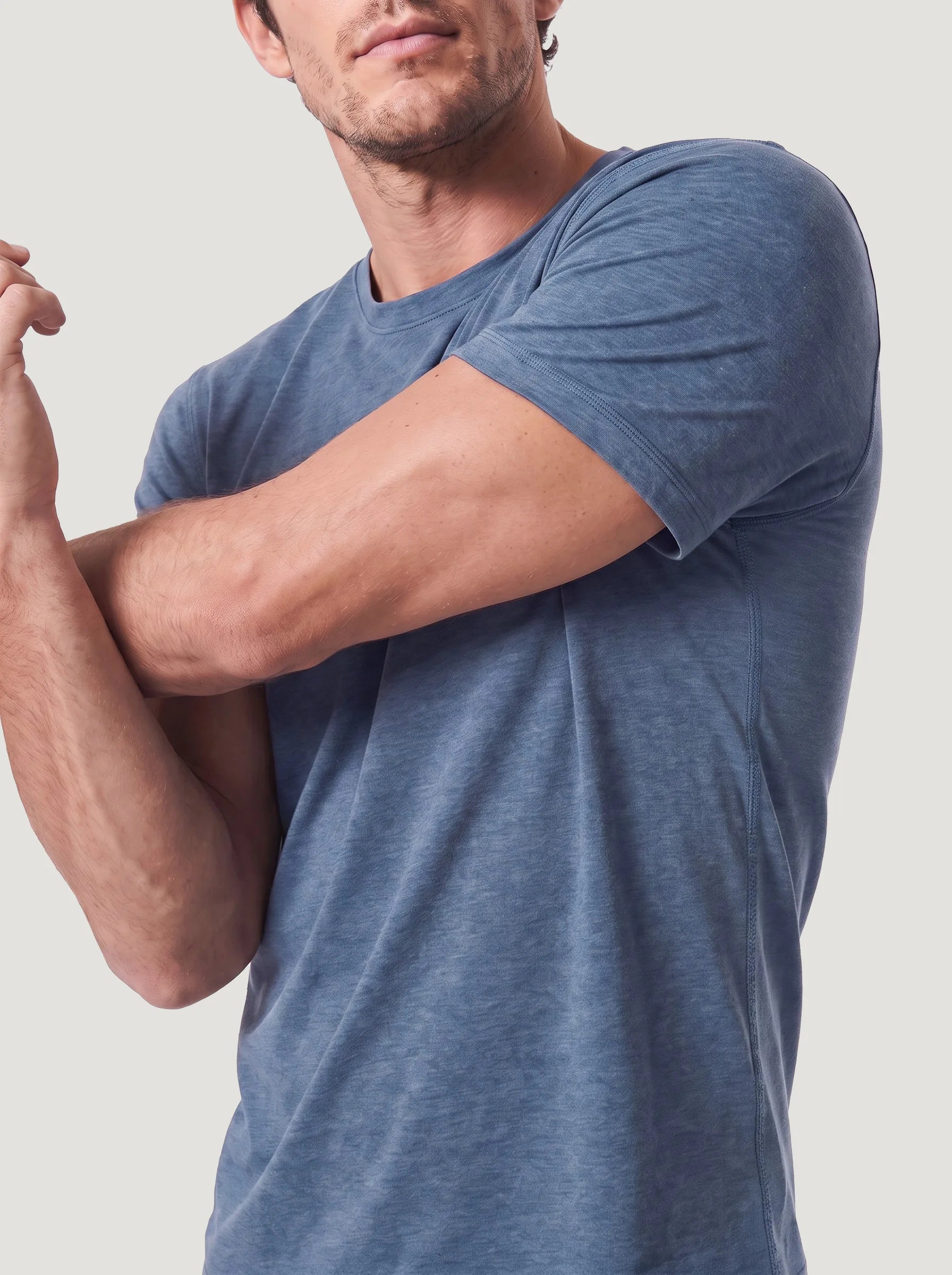 Camiseta de cuello redondo FlowBlend™ Active
