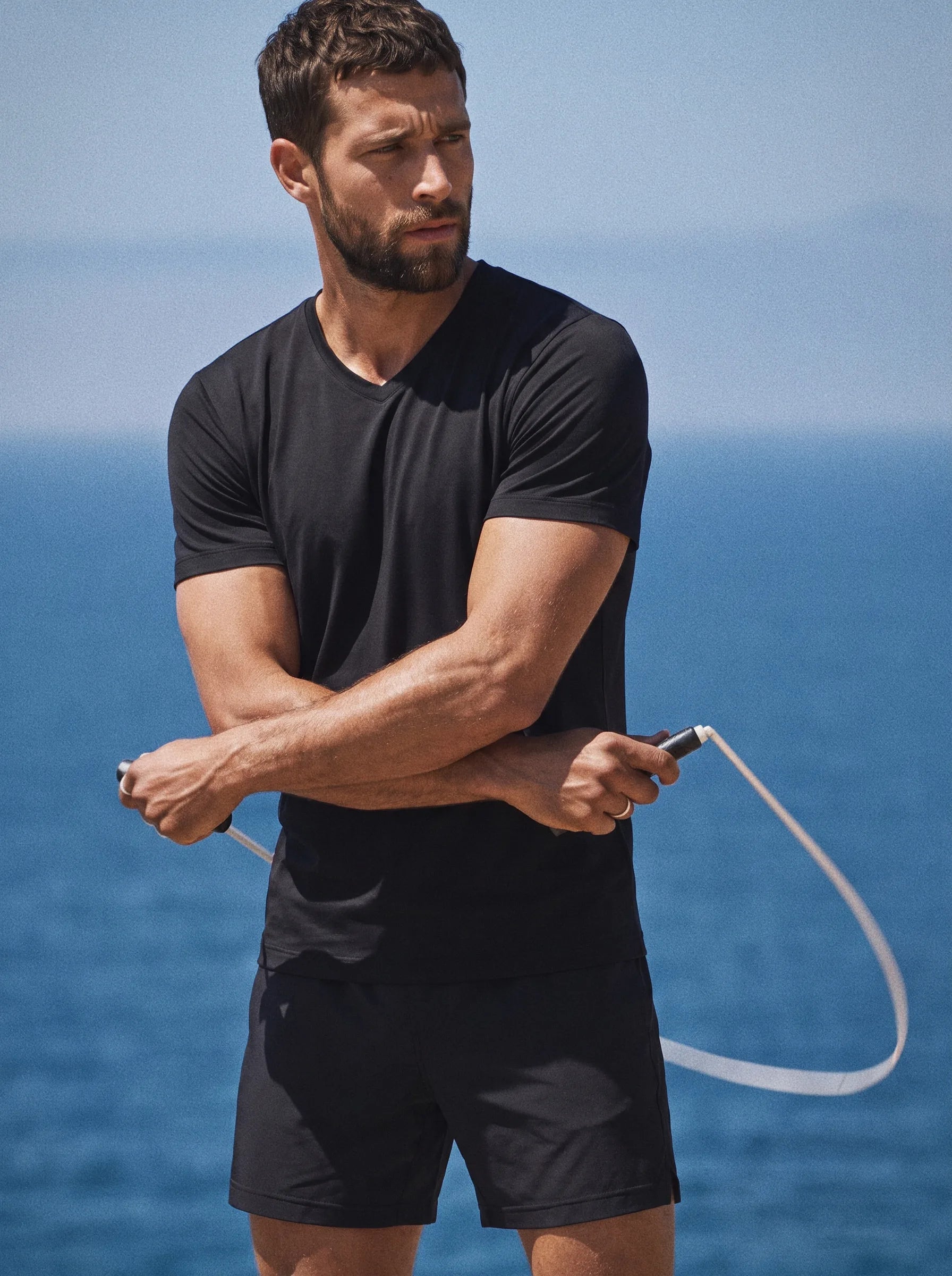Camiseta de cuello de pico AirPace™ Performance