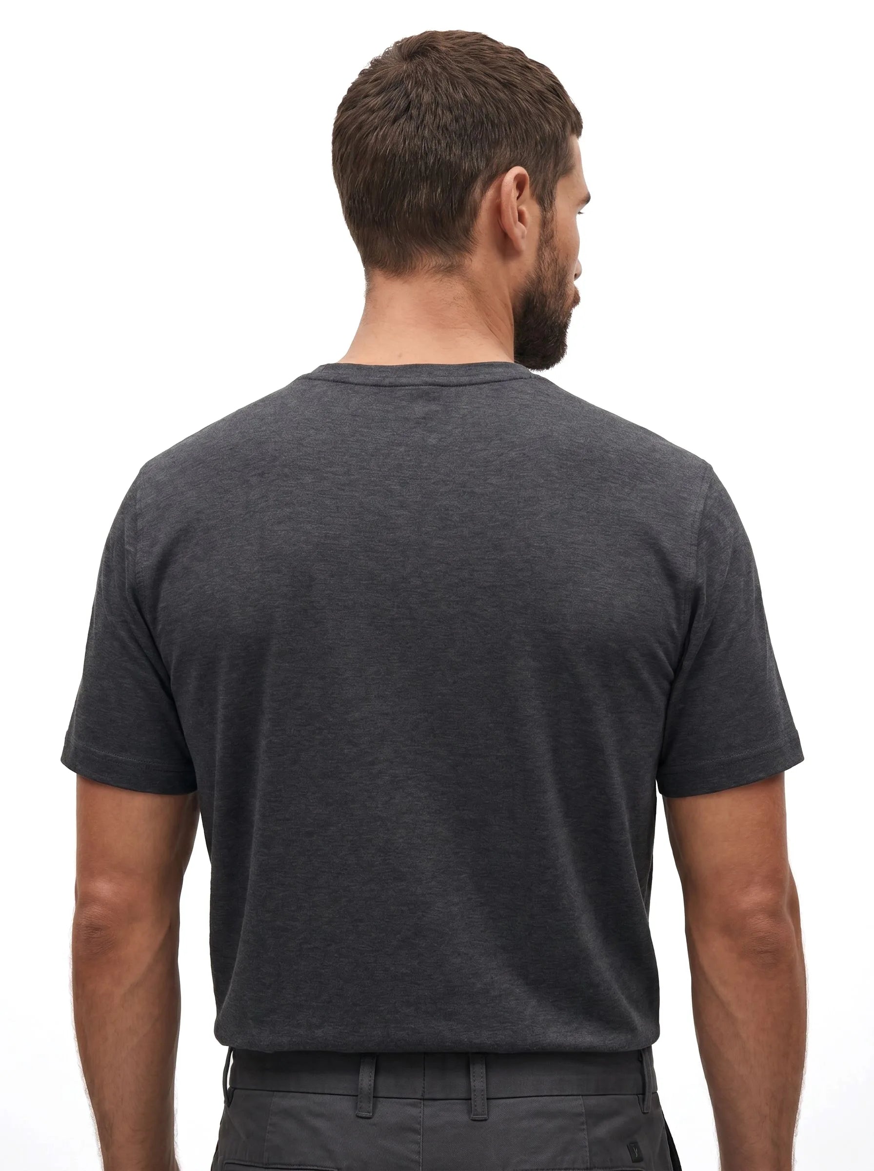 Camiseta de cuello de pico AirPace™ Performance