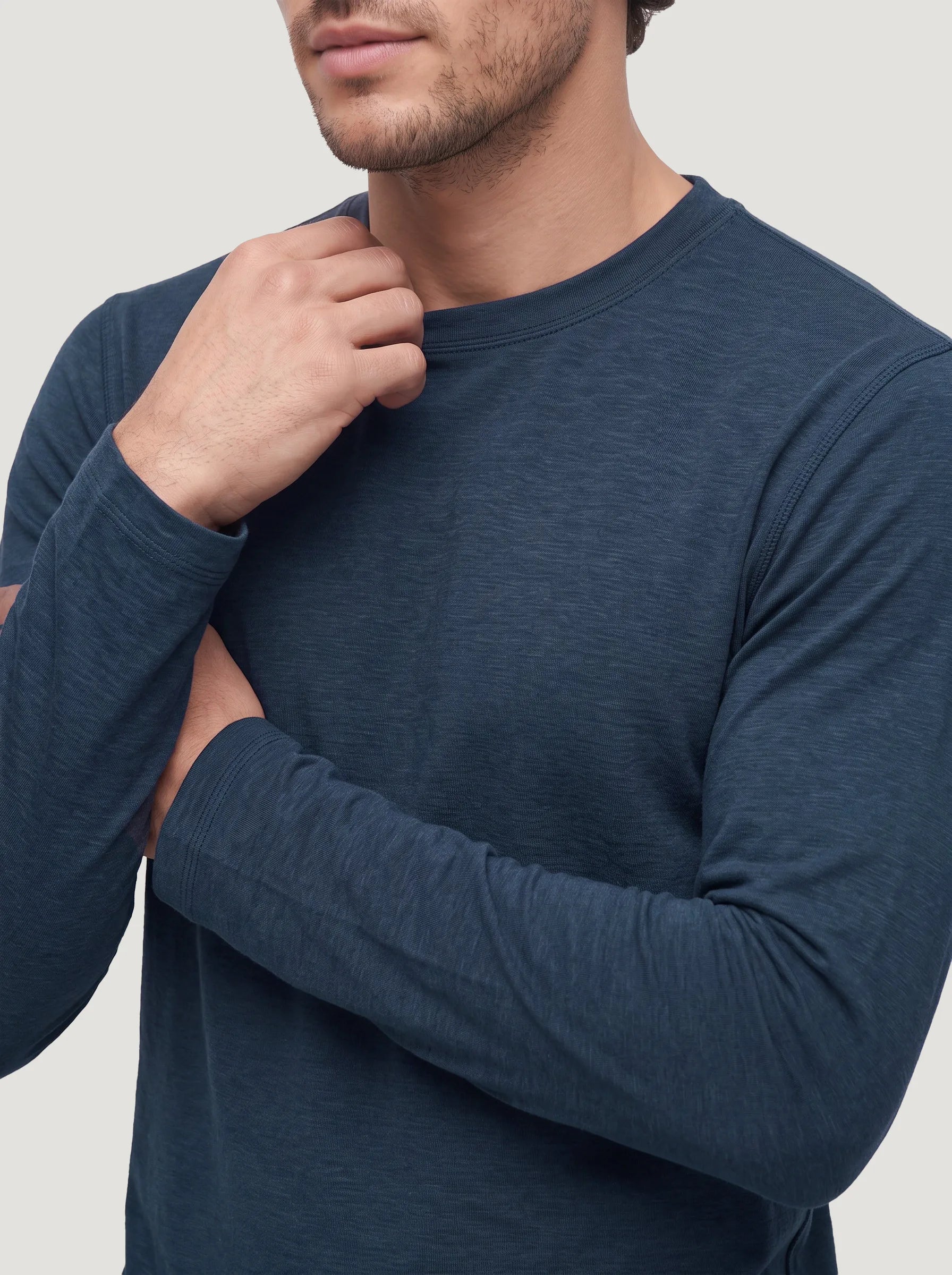 Camiseta de manga larga y cuello redondo FlowBlend™ Active