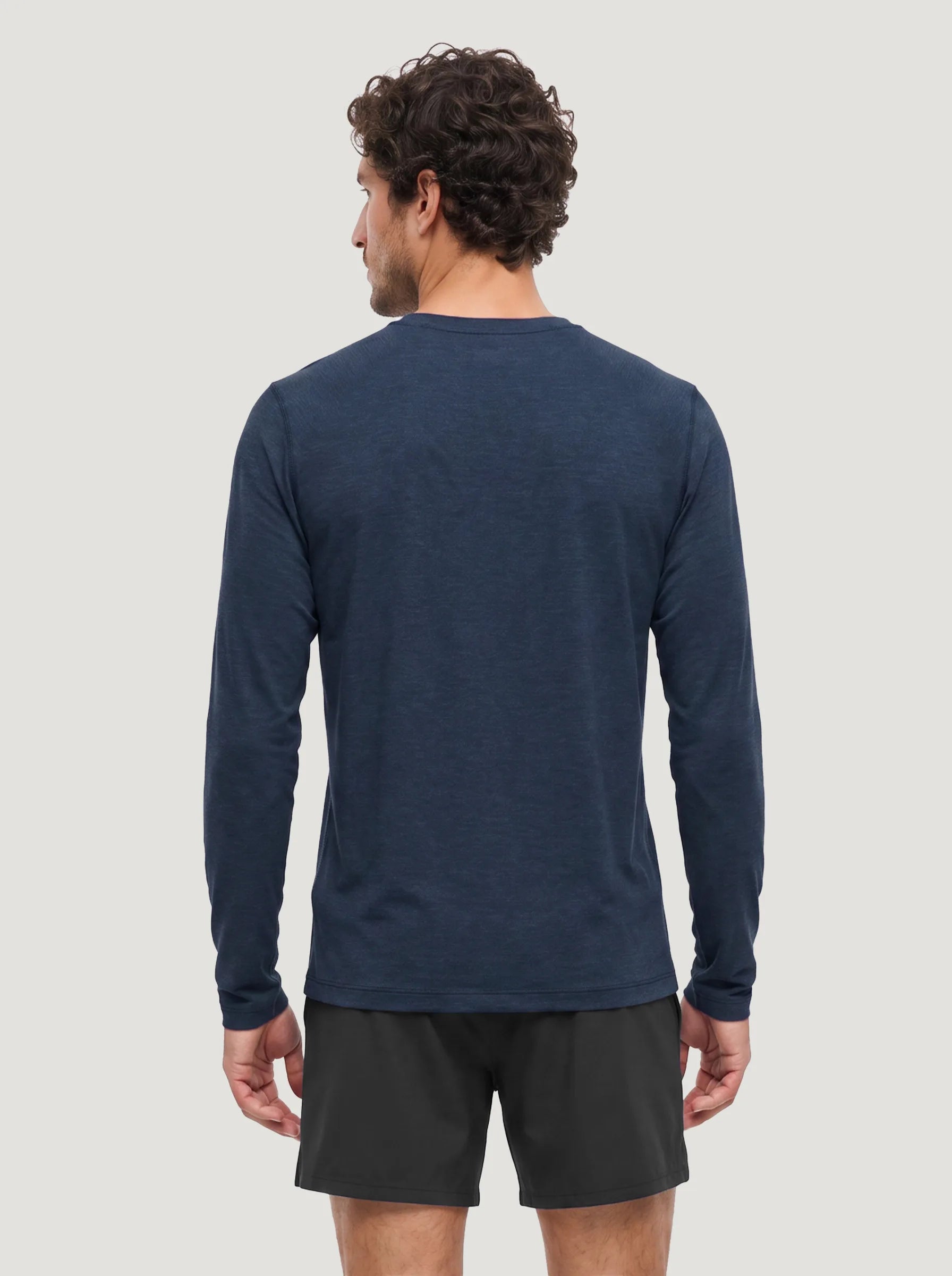 Camiseta de manga larga y cuello redondo FlowBlend™ Active