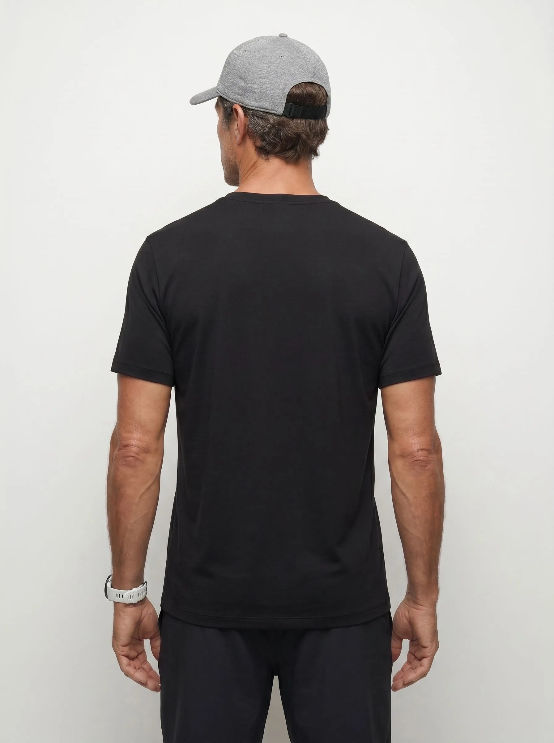 T-shirt con scollo a V AirPace™ Performance